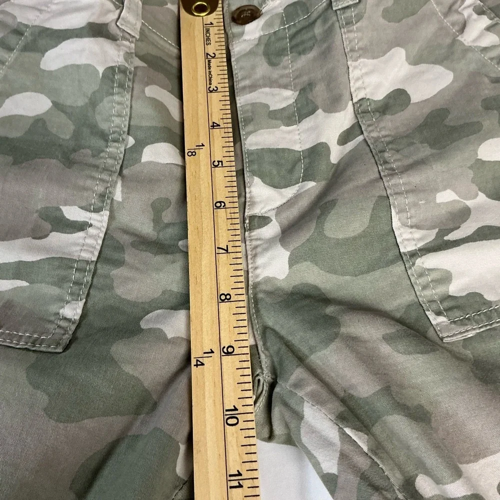 GAP Women's Girlfriend Khakis Camouflage Straight Leg - Picture 8 of 10